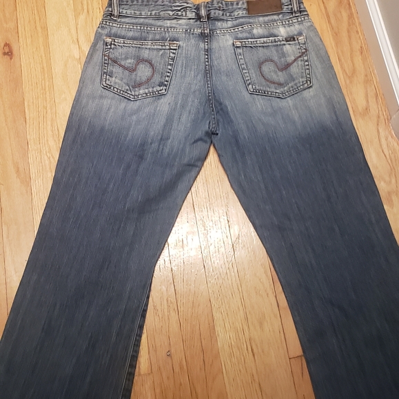 Roya - Picture 3 of 6